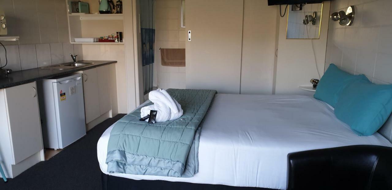 Mokau Motels ภายนอก รูปภาพ